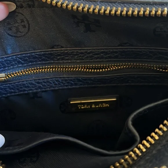 Tory Burch crossbody - Picture 2 of 6